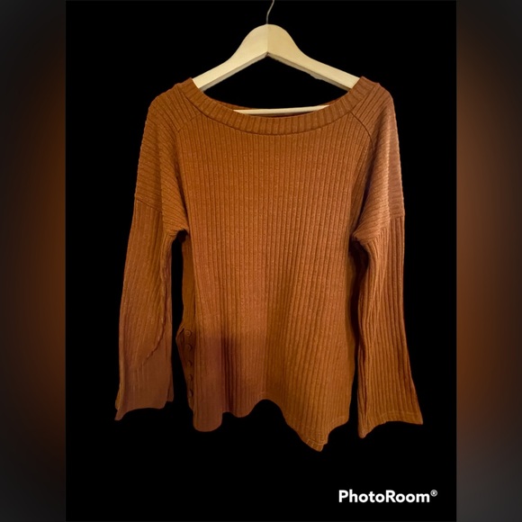 1 bliss lane Women’s size M sweater 🤩😍 - Picture 1 of 4